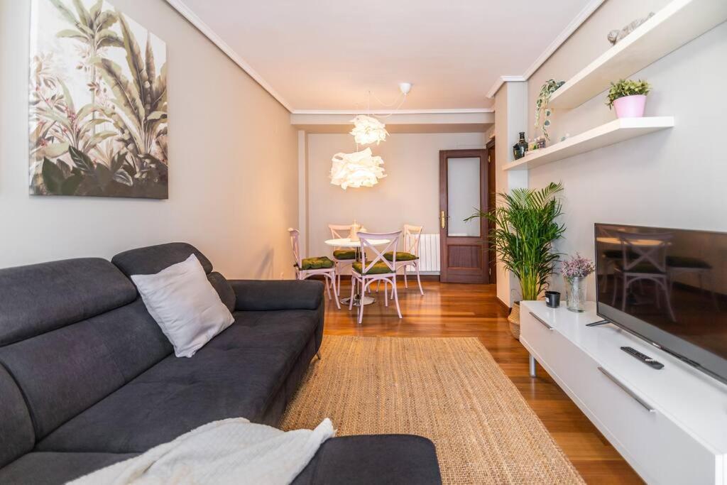 Piso De Diseno En El Casco Antiguo Apartment กาสโตร-อูร์เดียเลส ภายนอก รูปภาพ